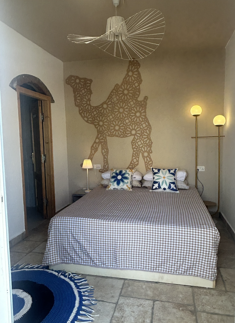 small cosy room in a horse stables near pyramids